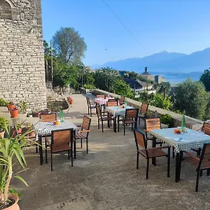 Frühstückspension Guri Gjirokastër