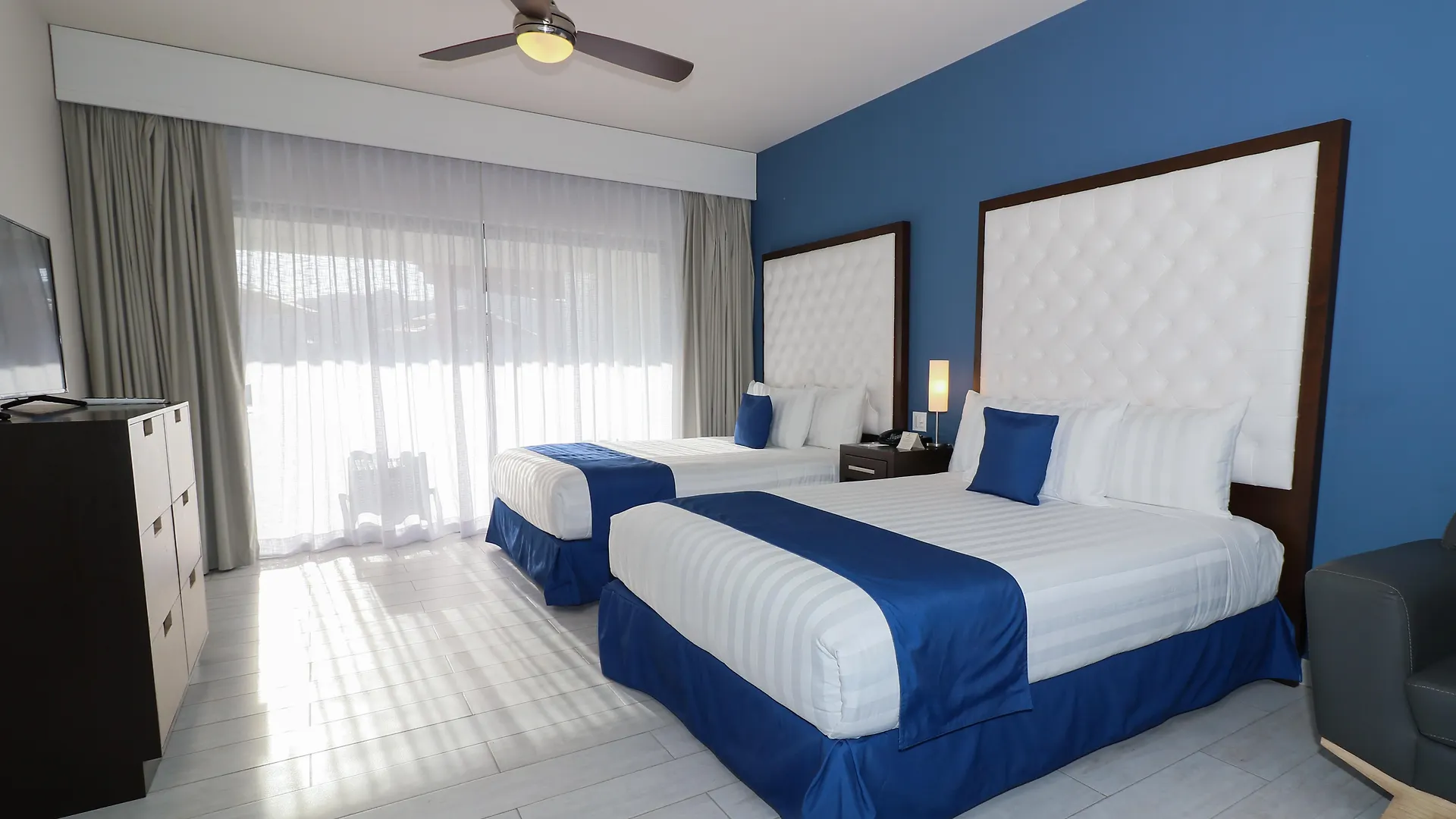 Medano Hotel And Spa Cabo San Lucas