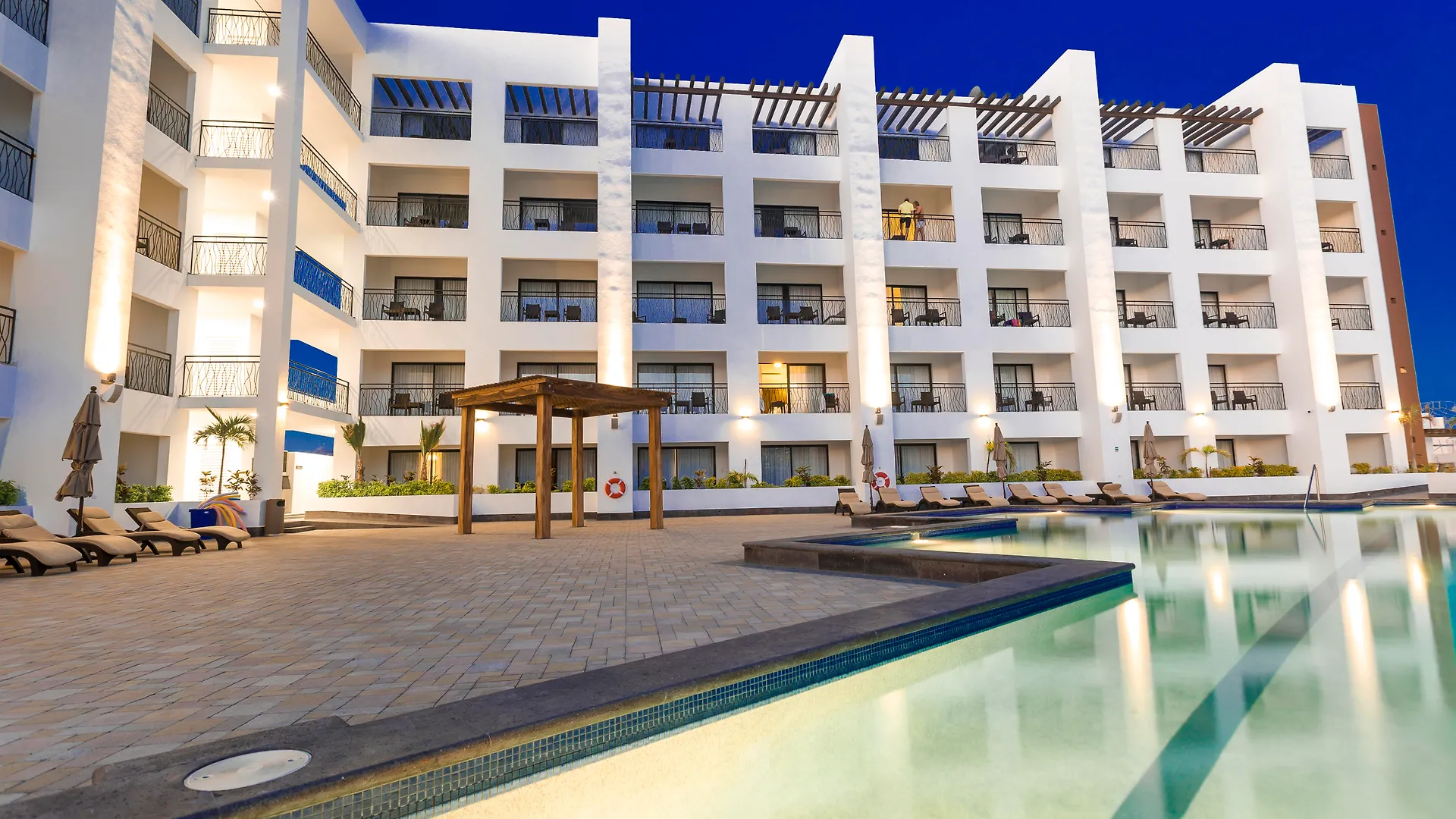Medano Hotel And Spa Cabo San Lucas